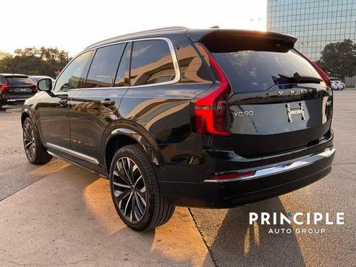 2025 Volvo XC90 B6 Plus 7-Seater