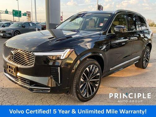 2025 Volvo XC90 B6 Plus 7-Seater