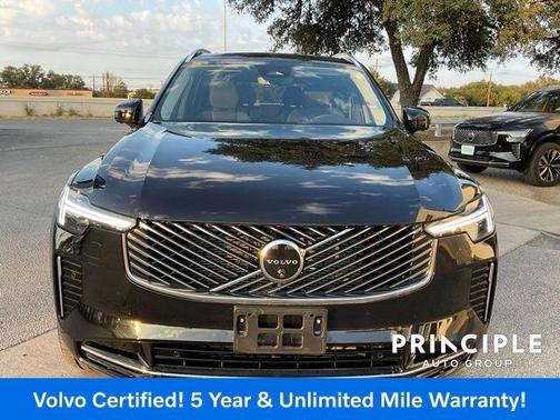 2025 Volvo XC90 B6 Plus 7-Seater