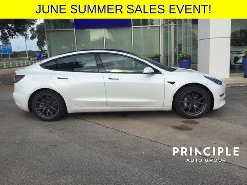 2022 Tesla Model 3 Base