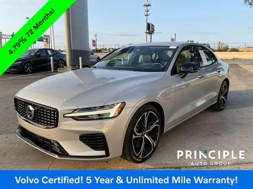 2023 Volvo S60 Recharge Plug-In Hybrid T8 Plus Dark Theme