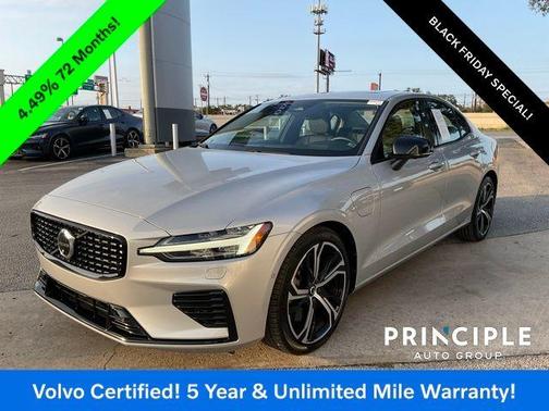 2023 Volvo S60 Recharge Plug-In Hybrid T8 Plus Dark Theme