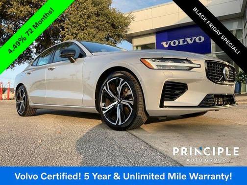 2023 Volvo S60 Recharge Plug-In Hybrid T8 Plus Dark Theme