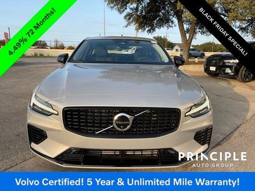 2023 Volvo S60 Recharge Plug-In Hybrid T8 Plus Dark Theme