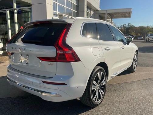 2023 Volvo XC60 B5 Plus Bright Theme