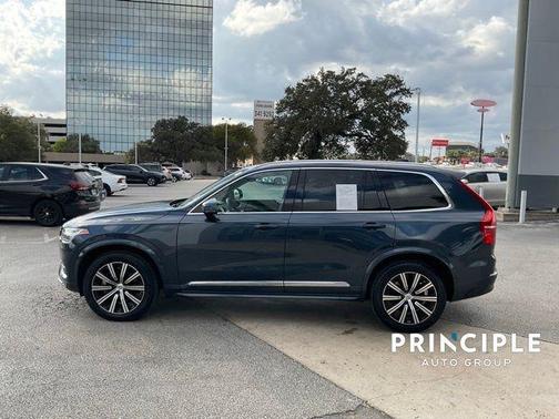 2025 Volvo XC90 B5 Core