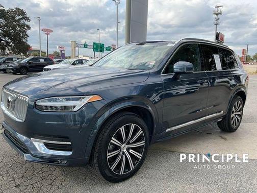 2025 Volvo XC90 B5 Core