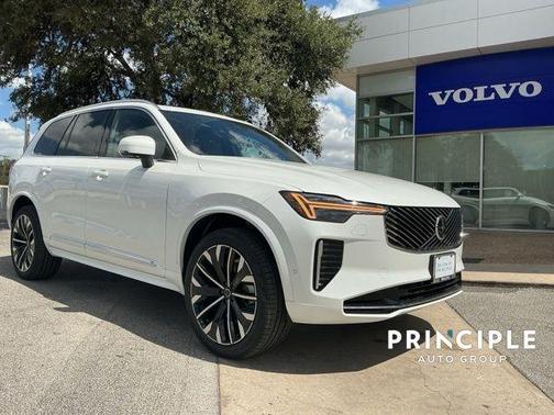 2026 Volvo XC90 B5 Plus 6-Seater