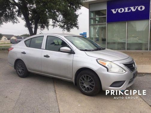 2016 Nissan Versa 1.6 S+