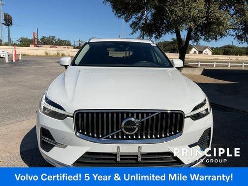 2023 Volvo XC60 B5 Plus Bright Theme