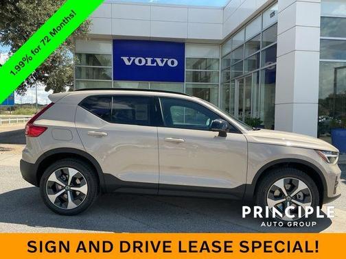 2026 Volvo XC40 B4 Core