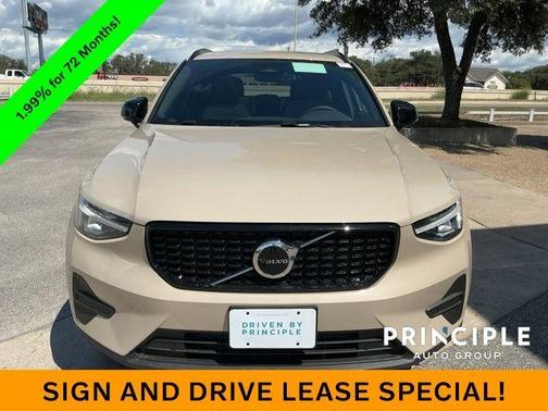 2026 Volvo XC40 B4 Core