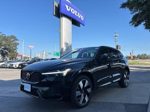 2025 Volvo XC60 Plug-In Hybrid T8 Plus