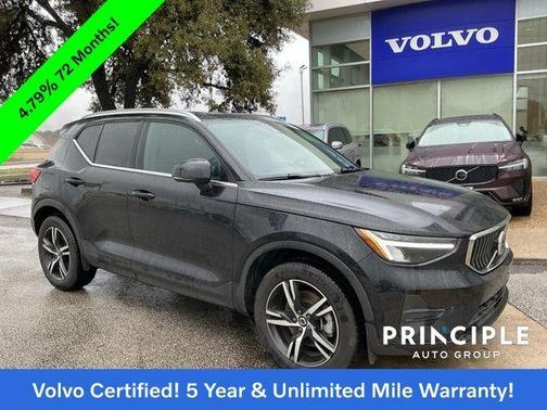 2025 Volvo XC40 B5 Core Bright Theme