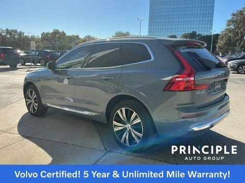 2023 Volvo XC60 B5 Ultimate Bright Theme