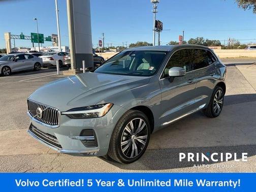 2023 Volvo XC60 B5 Ultimate Bright Theme