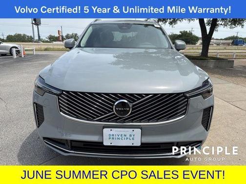 2025 Volvo XC90 B5 Plus