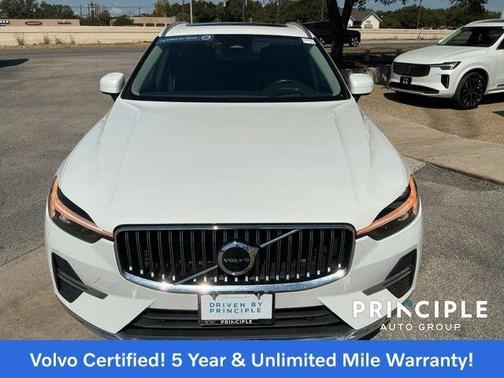 2022 Volvo XC60 B5 Inscription