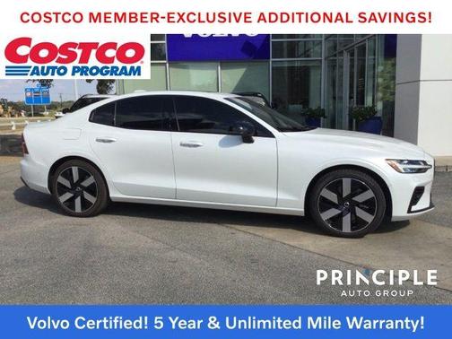 2024 Volvo S60 Recharge Plug-In Hybrid T8 Ultimate Dark Theme