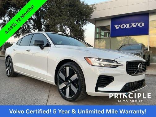 2024 Volvo S60 Recharge Plug-In Hybrid T8 Ultimate Dark Theme