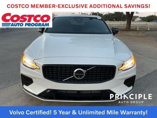 2024 Volvo S60 Recharge Plug-In Hybrid T8 Ultimate Dark Theme