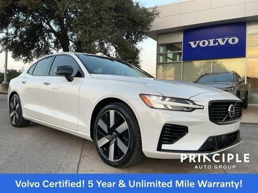 2024 Volvo S60 Recharge Plug-In Hybrid T8 Ultimate Dark Theme