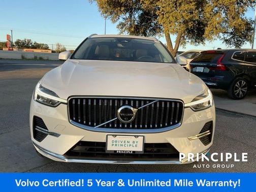 2023 Volvo XC60 B5 Plus Bright Theme