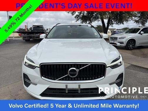 2022 Volvo XC60 B5 Momentum