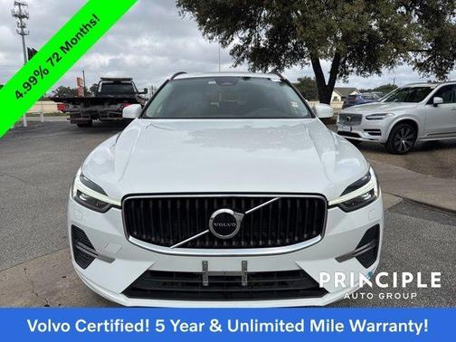 2022 Volvo XC60 B5 Momentum