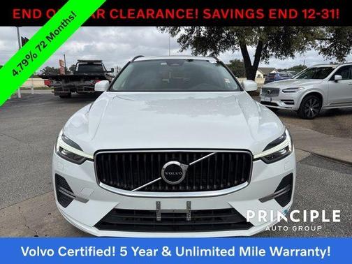 2022 Volvo XC60 B5 Momentum