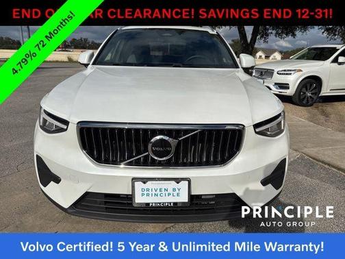 2025 Volvo XC40 B5 Core Bright Theme