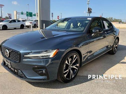 2025 Volvo S60 B5 Core