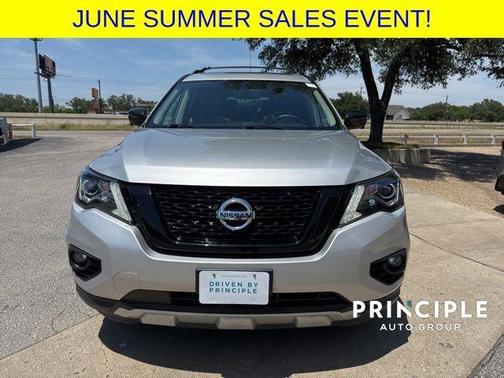 2020 Nissan Pathfinder SL
