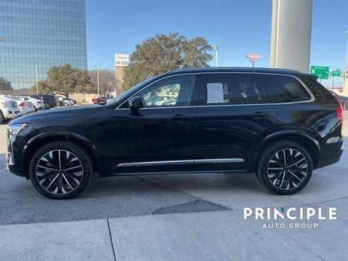 2025 Volvo XC90 B6 Plus 7-Seater