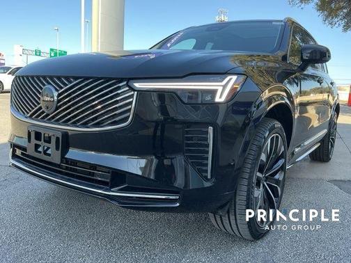 2025 Volvo XC90 B6 Plus 7-Seater