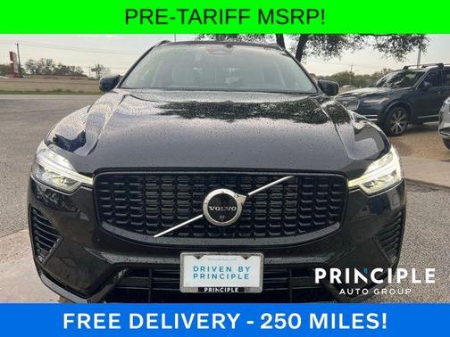 2025 Volvo XC60 Plug-In Hybrid T8 Ultra
