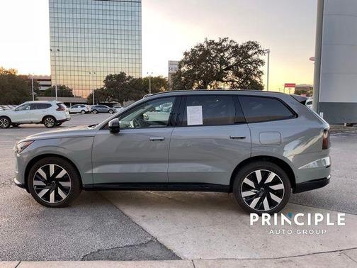 2025 Volvo EX90 Twin Motor Ultra