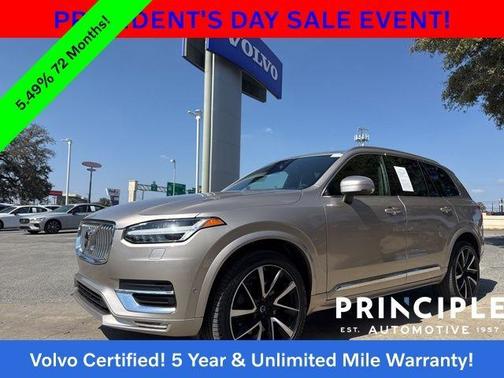 2023 Volvo XC90 B5 Plus