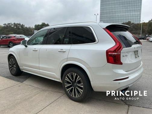 2021 Volvo XC90 T5 Momentum 7 Passenger