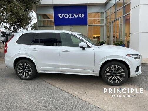 2021 Volvo XC90 T5 Momentum 7 Passenger