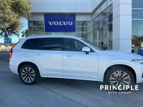 2021 Volvo XC90 T5 Momentum 7 Passenger