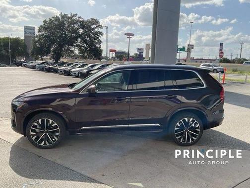 2026 Volvo XC90 B5 Core