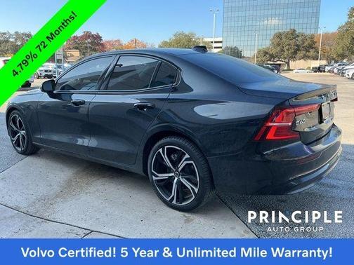 2024 Volvo S60 B5 Core Dark Theme