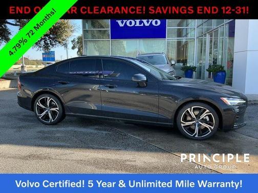 2024 Volvo S60 B5 Core Dark Theme