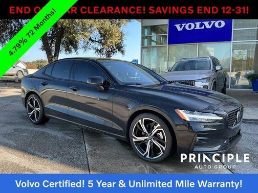 2024 Volvo S60 B5 Core Dark Theme