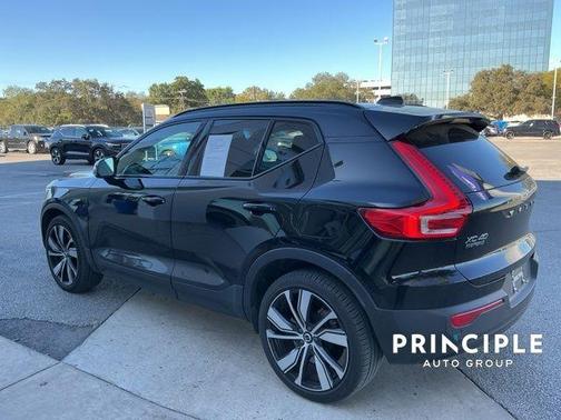 2021 Volvo XC40 Recharge Pure Electric P8