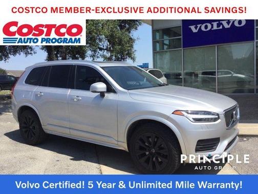 2022 Volvo XC90 T5 Momentum 7 Passenger