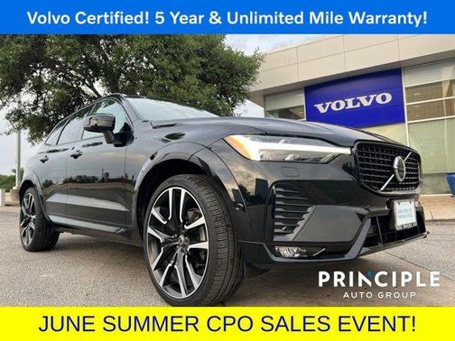 2023 Volvo XC60 B5 Ultimate Dark Theme