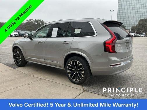 2025 Volvo XC90 B5 Plus