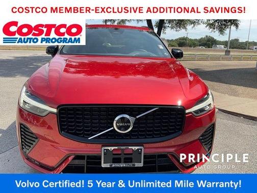 2023 Volvo XC60 B5 Ultimate Dark Theme